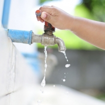 Sửa vòi nước bị rò rỉ nước
